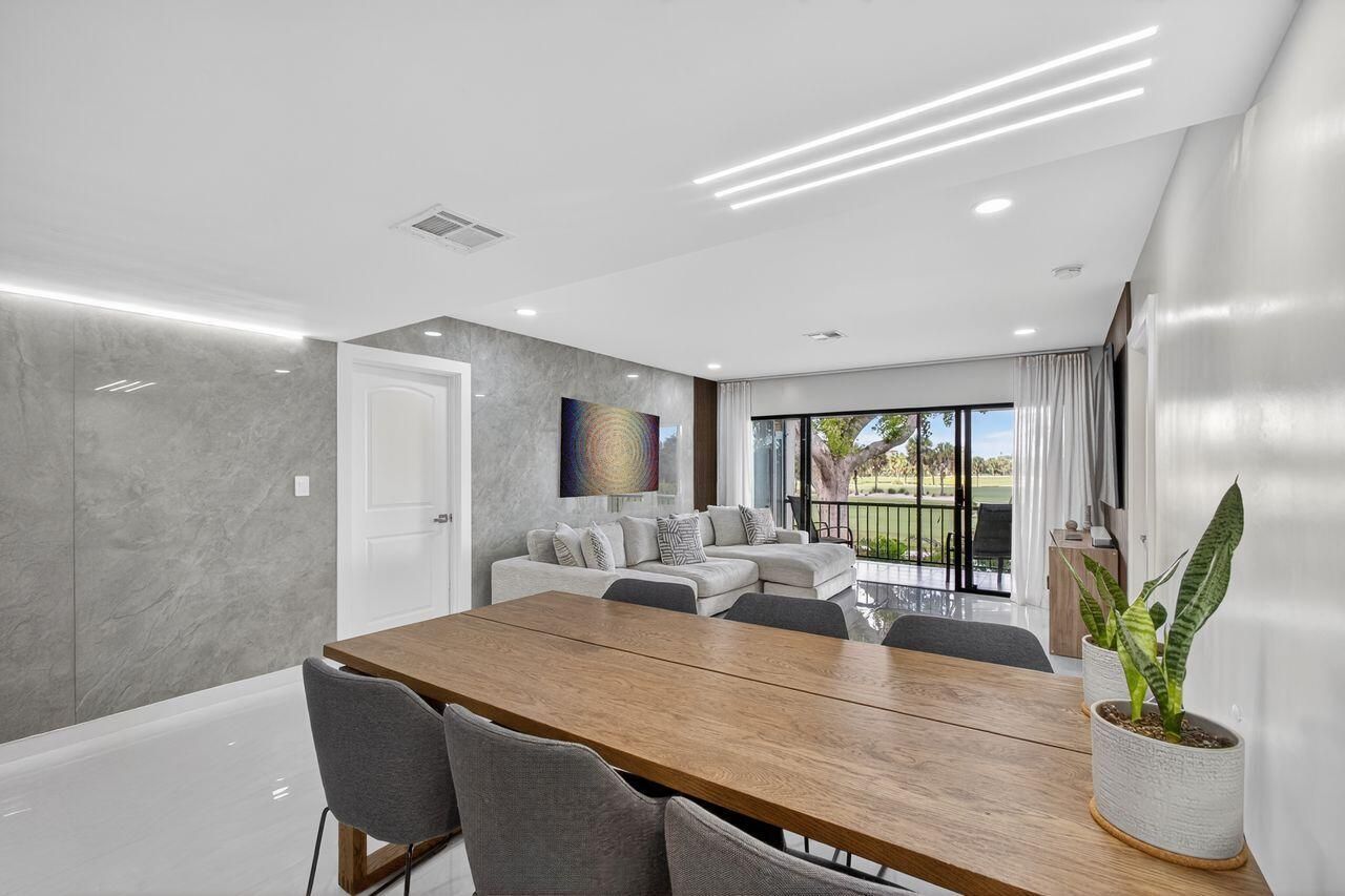 1731 Presidential Way, Unit C-203, West Palm Beach, FL 33401 Photo