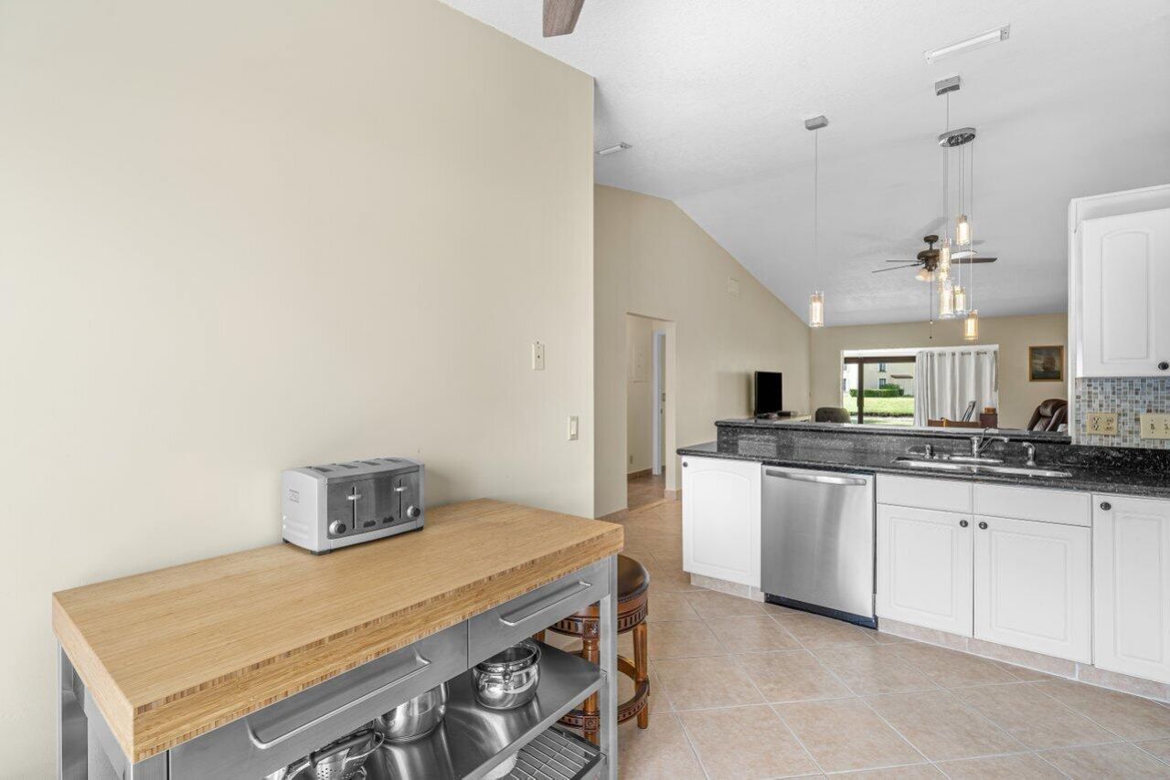 816 Sky Pine Way, Unit G, Greenacres, FL 33415 Photo