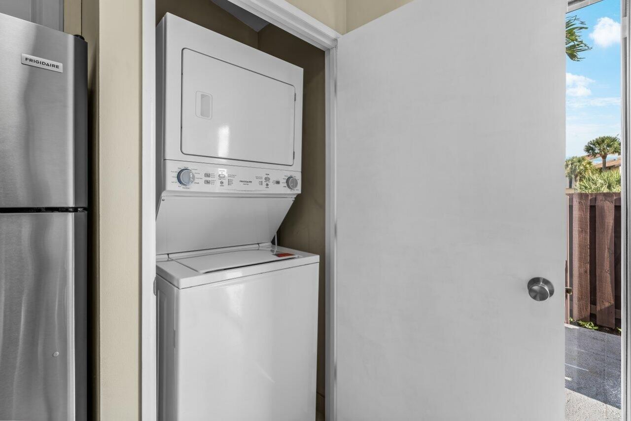 816 Sky Pine Way, Unit G, Greenacres, FL 33415 Photo