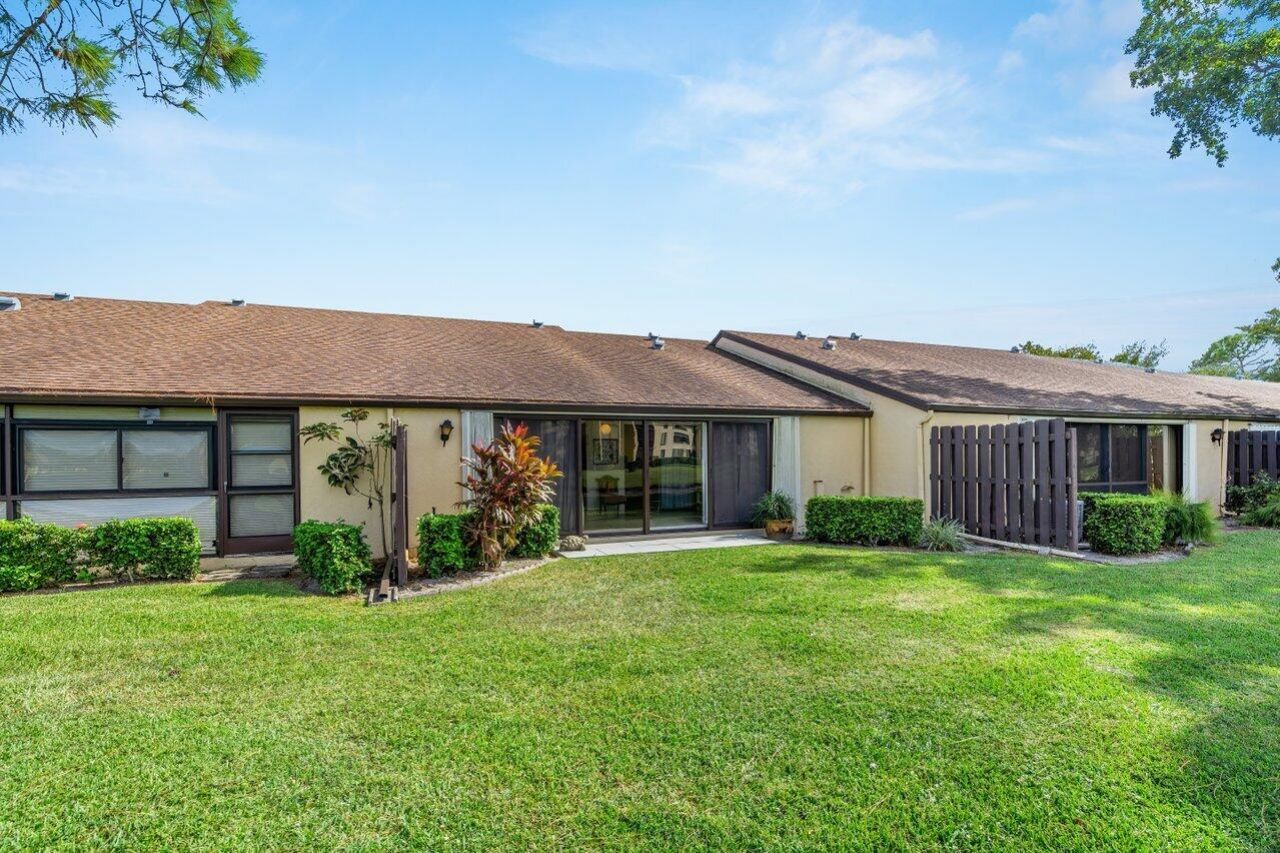816 Sky Pine Way, Unit G, Greenacres, FL 33415 Photo