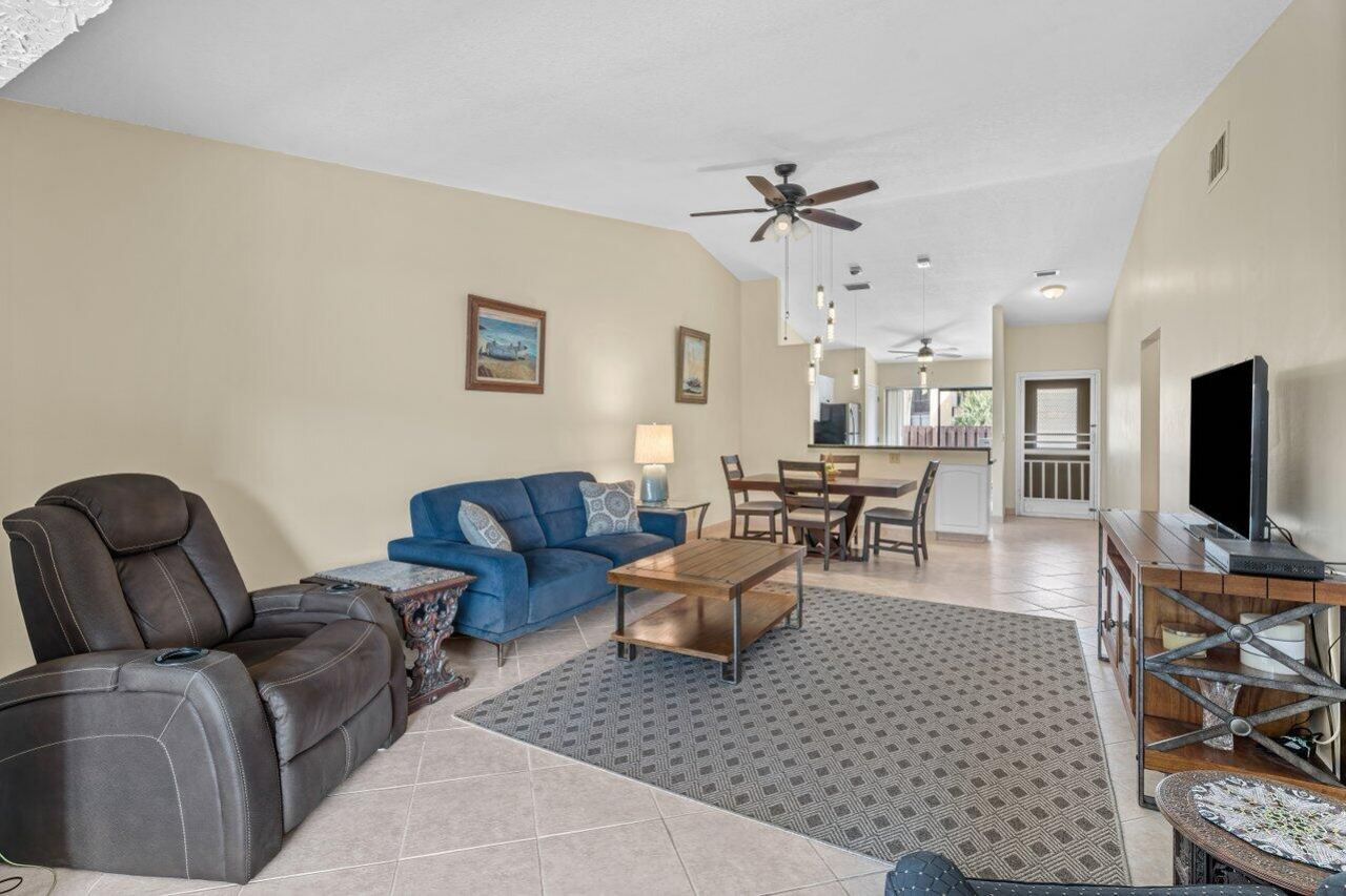 816 Sky Pine Way, Unit G, Greenacres, FL 33415 Photo