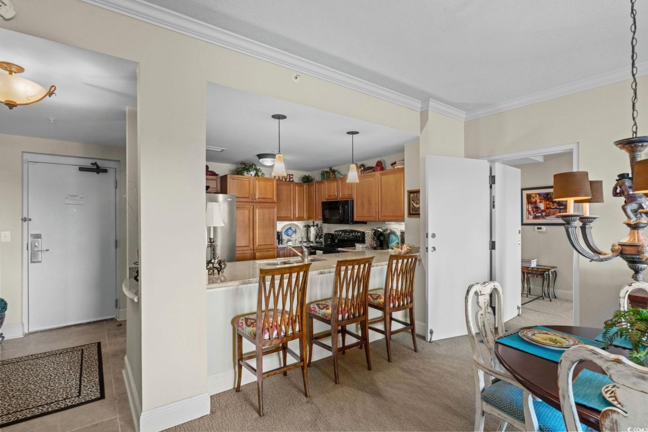 8121 Amalfi Pl. Photo 11