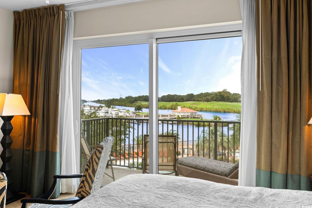 8121 Amalfi Pl. Photo 19