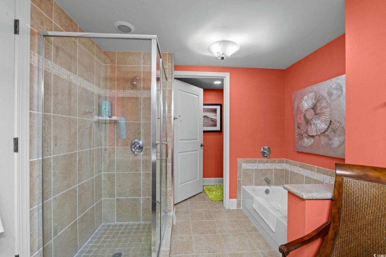 8121 Amalfi Pl. Photo 21