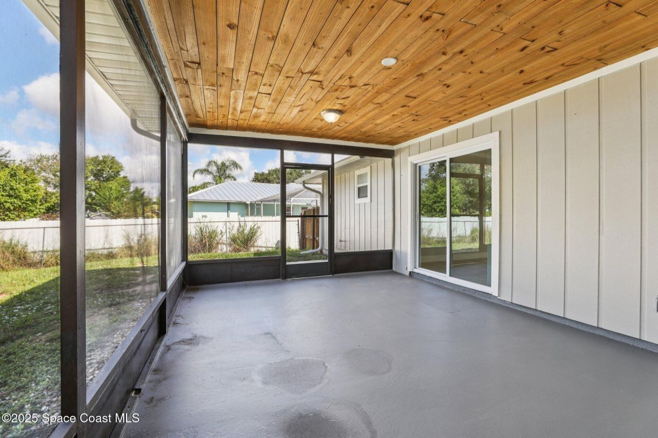 493 Quarry Lane, Sebastian, FL 32958 Photo