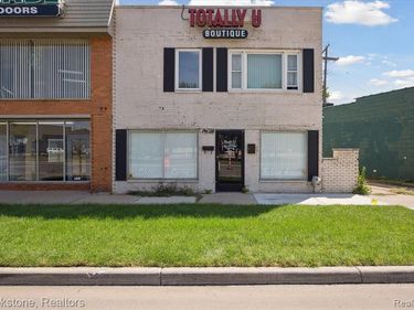 24450 Gratiot Avenue, Eastpointe, MI 48021