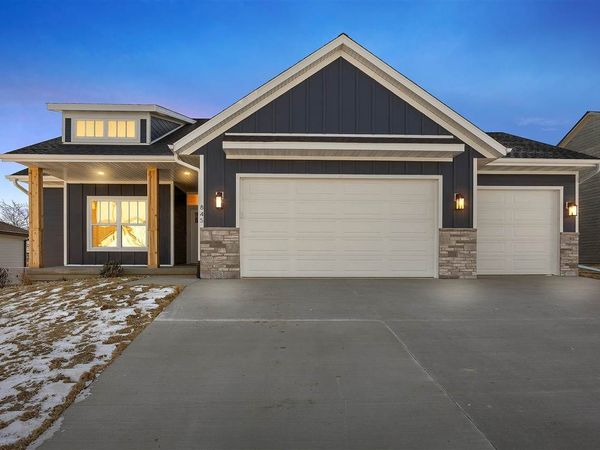 845 Yorkshire St, North Liberty, IA 52317