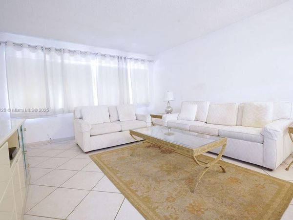 215 SE 3rd Ave, Unit 401D, Hallandale Beach, FL 33009