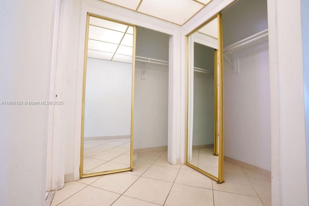 215 SE 3rd Ave, Unit 401D, Hallandale Beach, FL 33009 Photo