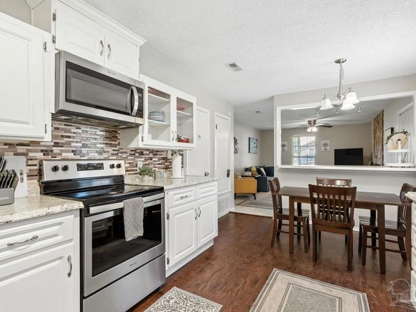 2393 Shoal Creek Dr, Pensacola, FL 32514