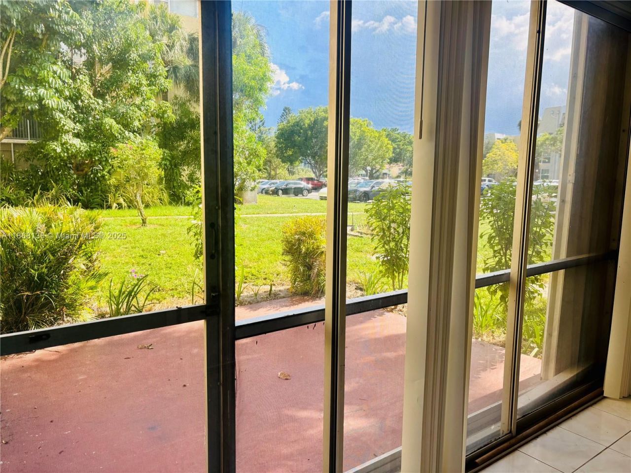 950 NE 199th St, Unit 1A 101, Miami, FL 33179 Photo