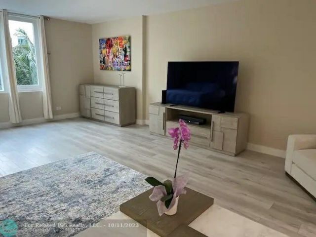 2301 Collins Avenue, Unit 327, Miami Beach, FL 33139 Photo