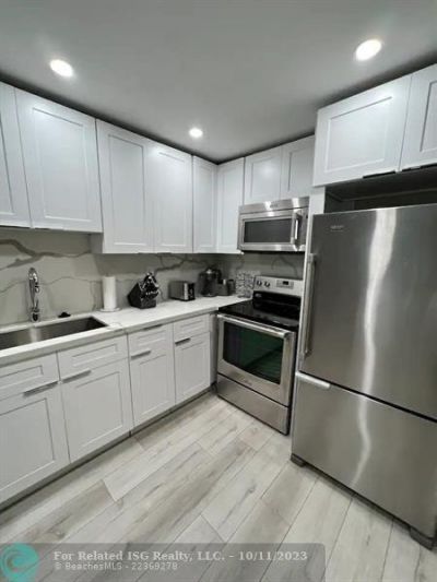 2301 Collins Avenue, Unit 327, Miami Beach, FL 33139 Photo