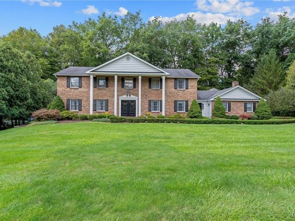 5027 Pine Valley Drive, Fayetteville, NY 13066