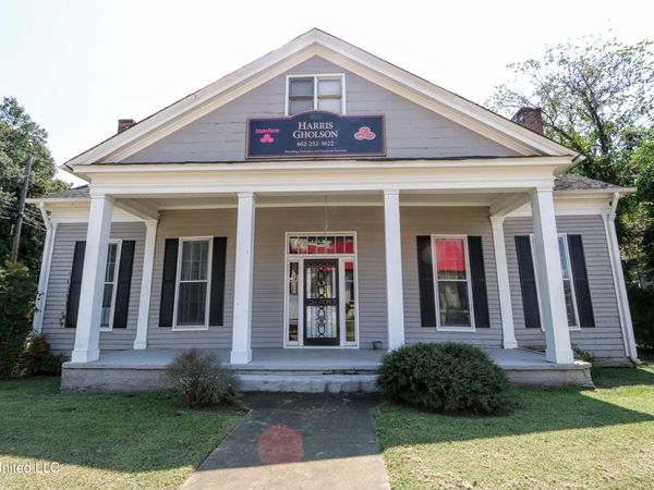 195 E Van Dorn Avenue, Holly Springs, MS 38635