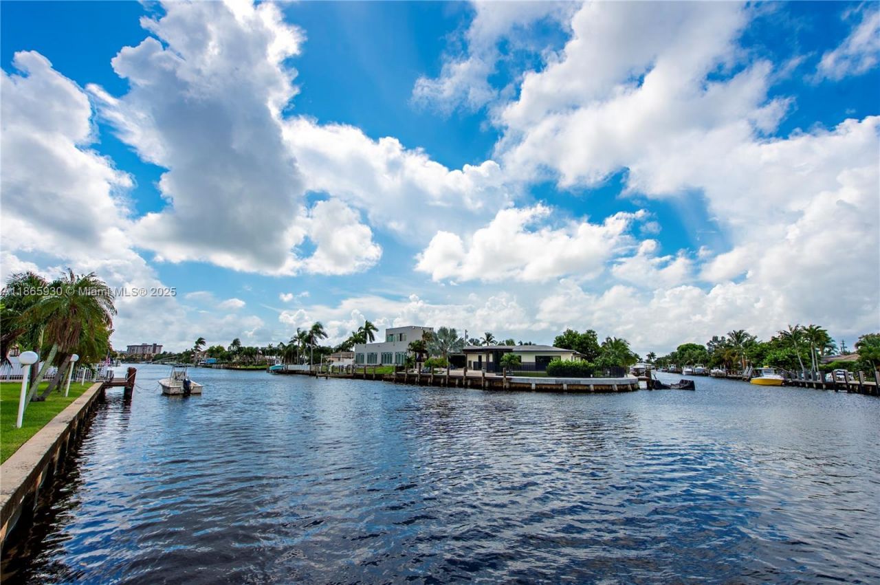 1100 Pine Dr, Unit 105, Pompano Beach, FL 33060 Photo