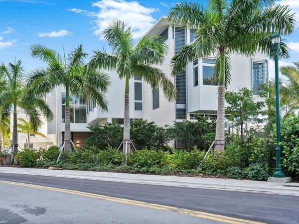 3750 Yacht Club Dr, Unit TH3, Aventura, FL 33180