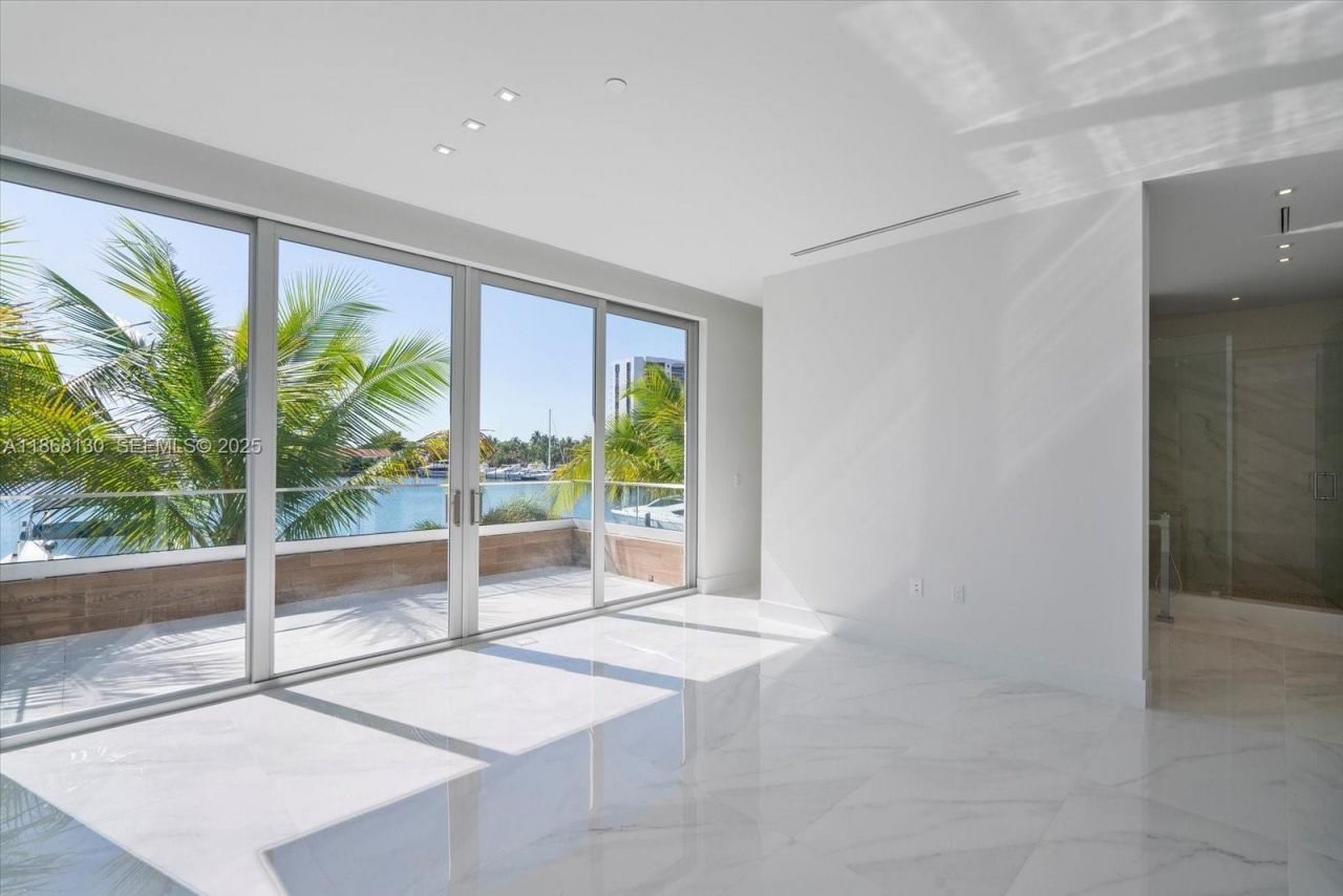 3750 Yacht Club Dr, Unit TH3, Aventura, FL 33180 Photo