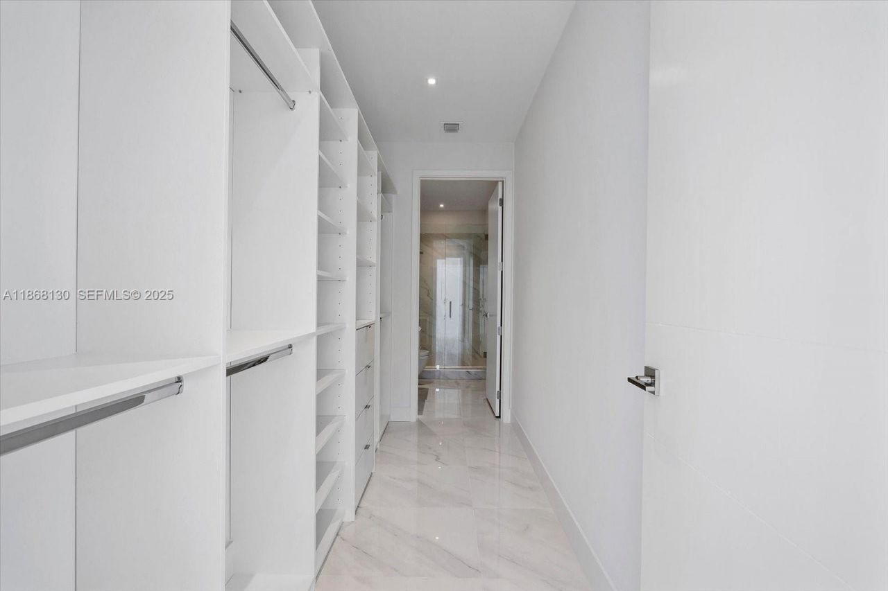 3750 Yacht Club Dr, Unit TH3, Aventura, FL 33180 Photo