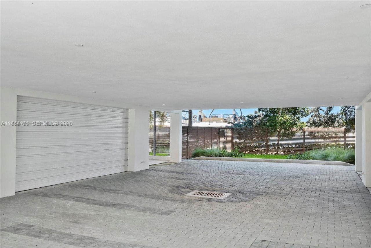 3750 Yacht Club Dr, Unit TH3, Aventura, FL 33180 Photo