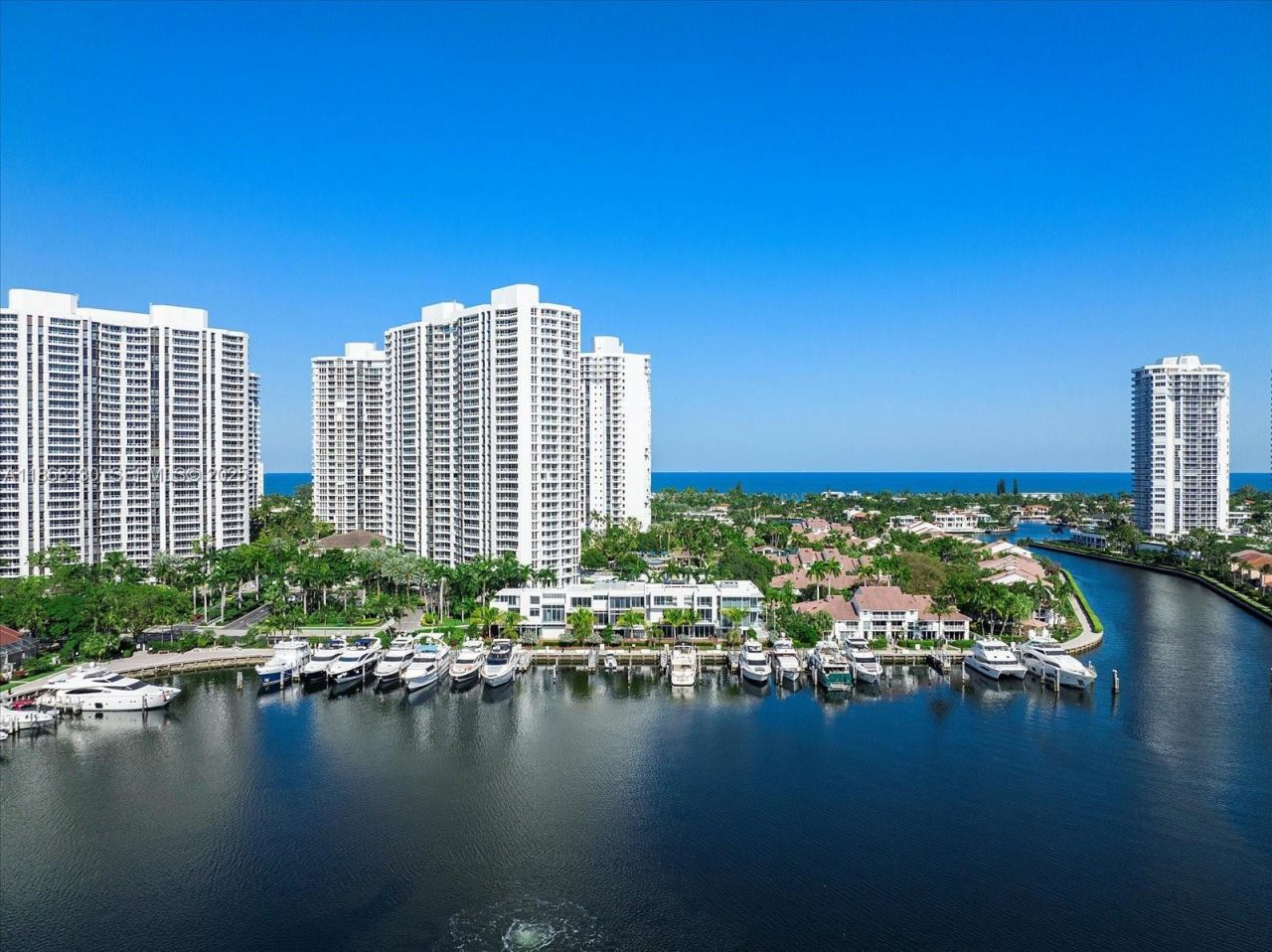 3750 Yacht Club Dr, Unit TH3, Aventura, FL 33180 Photo