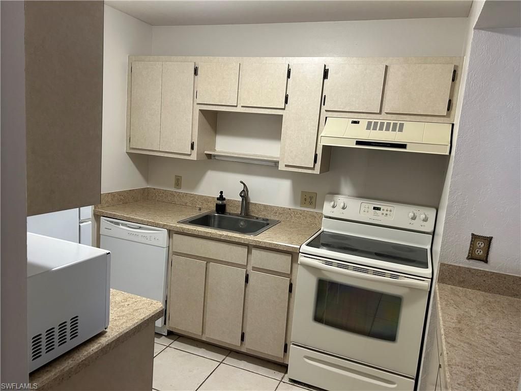 6494 Royal Woods Dr, Unit 2, Fort Myers, FL 33908 Photo