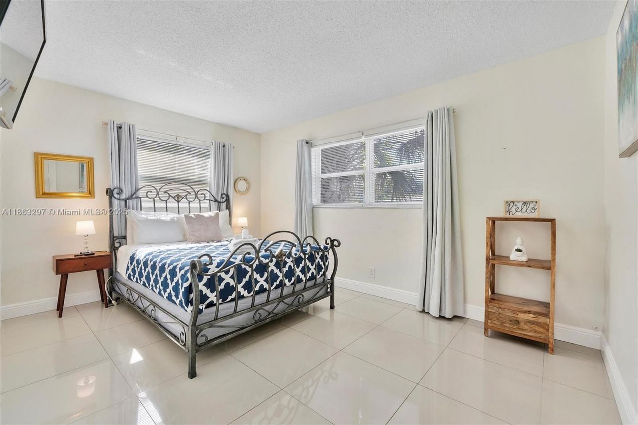 5800 NE 18th Ave, Fort Lauderdale, FL 33334 Photo