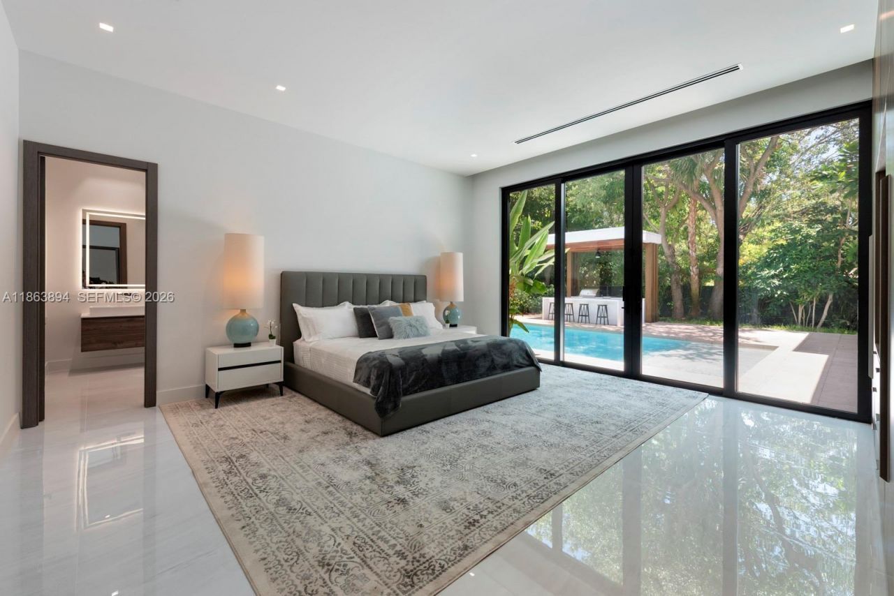 941 NE 92nd St, Miami Shores, FL 33138 Photo