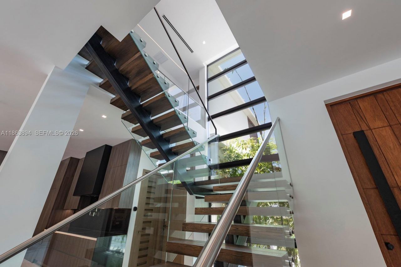 941 NE 92nd St, Miami Shores, FL 33138 Photo