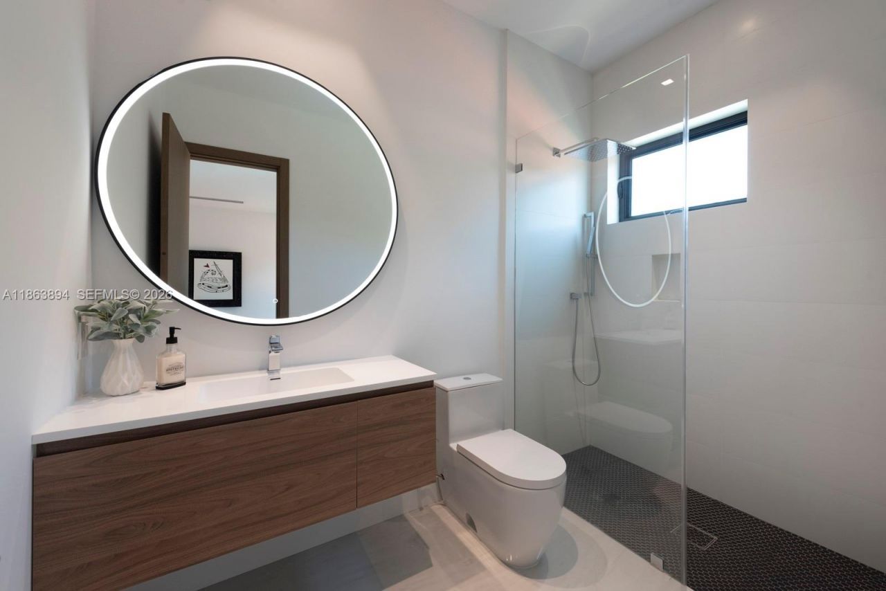 941 NE 92nd St, Miami Shores, FL 33138 Photo