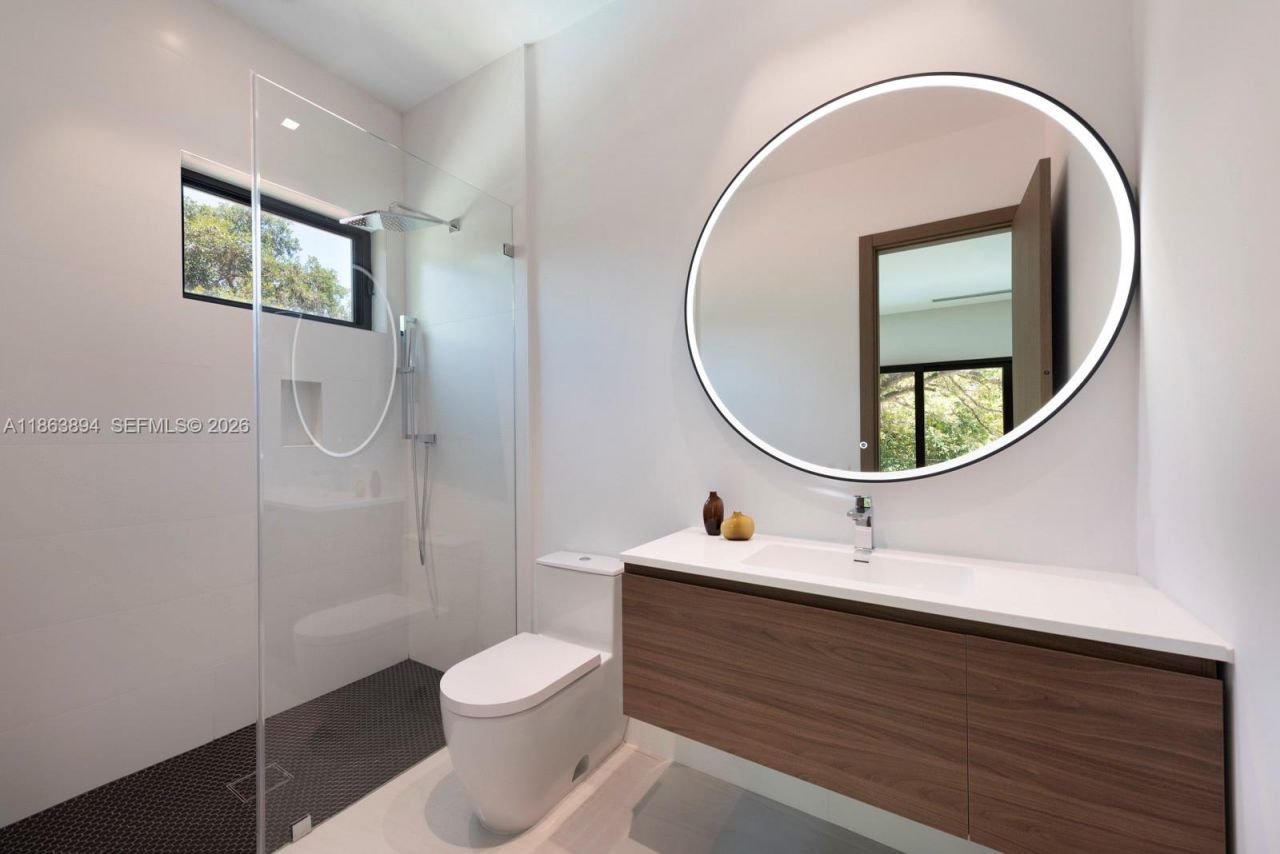 941 NE 92nd St, Miami Shores, FL 33138 Photo