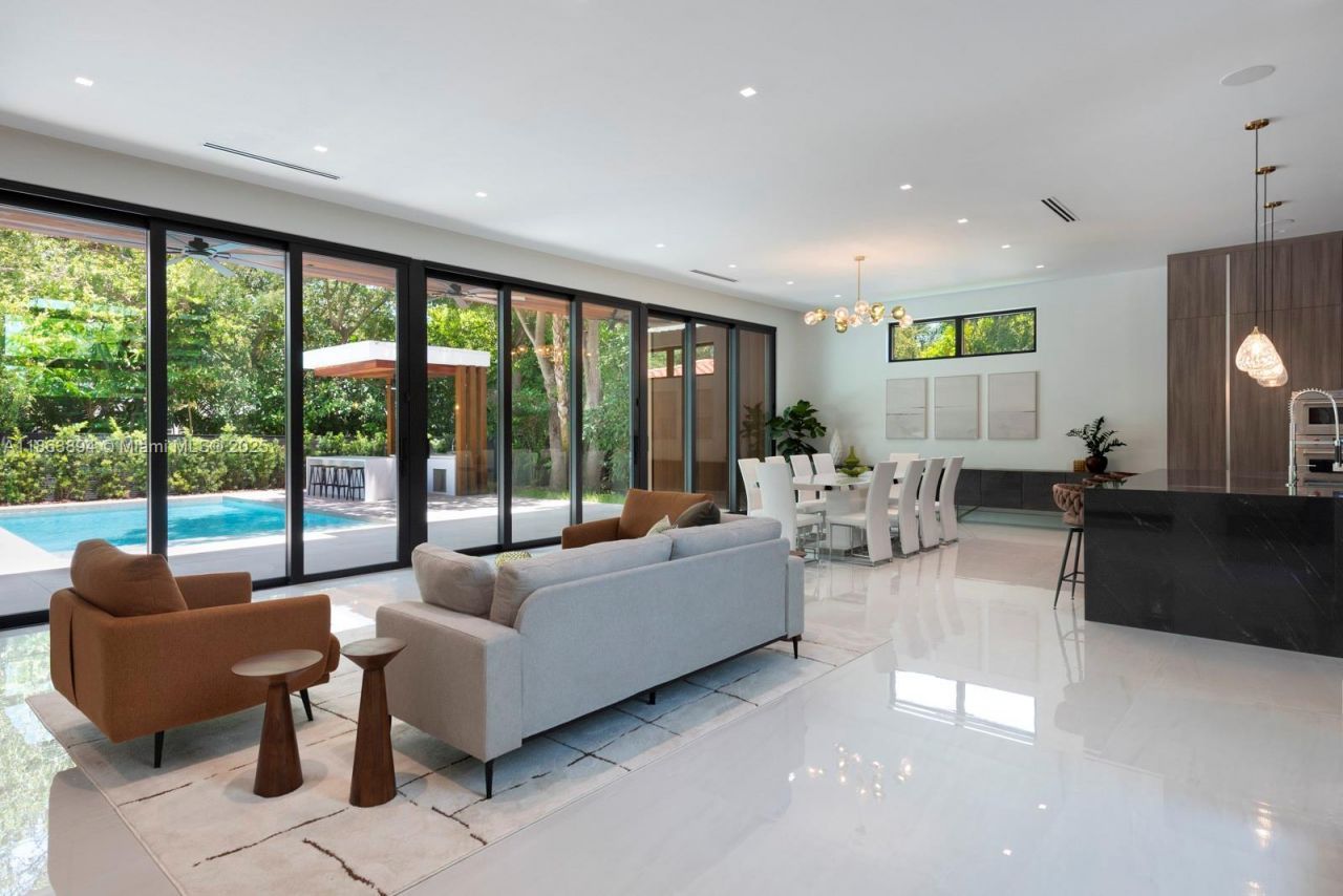 941 NE 92nd St, Miami Shores, FL 33138 Photo