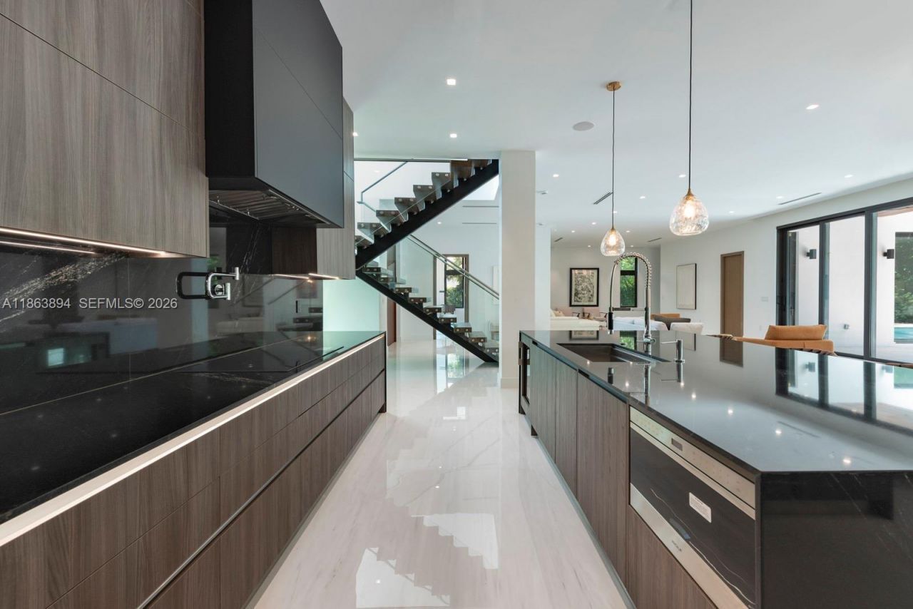 941 NE 92nd St, Miami Shores, FL 33138 Photo