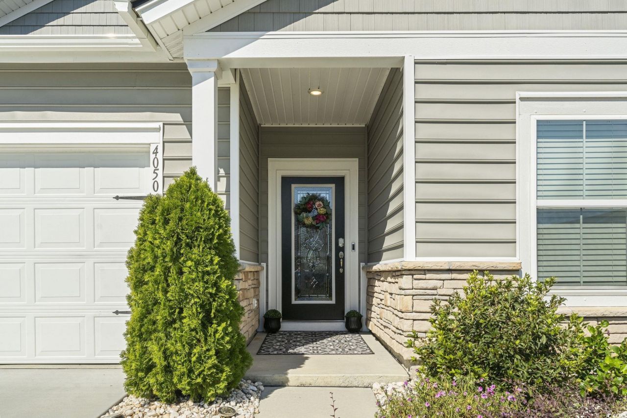 4050 Da Vinci Dr. Photo 5