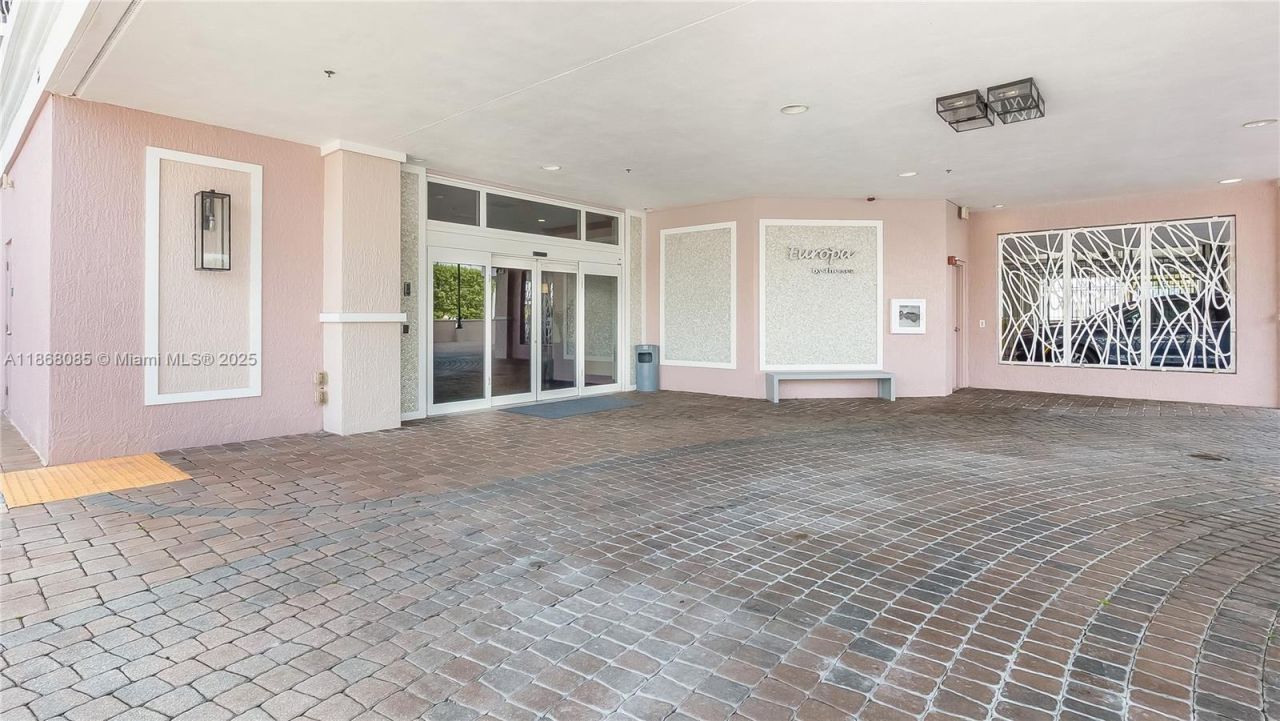 1460 S Ocean Blvd, Unit 304, Lauderdale by the Sea, FL 33062 Photo