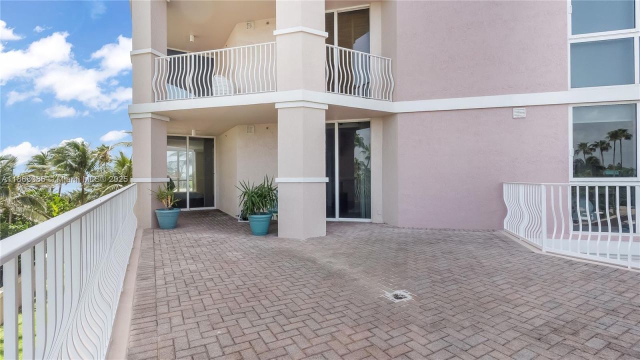 1460 S Ocean Blvd, Unit 304, Lauderdale by the Sea, FL 33062 Photo