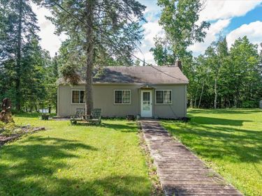 8977 Austin Road, Alborn, MN 55702