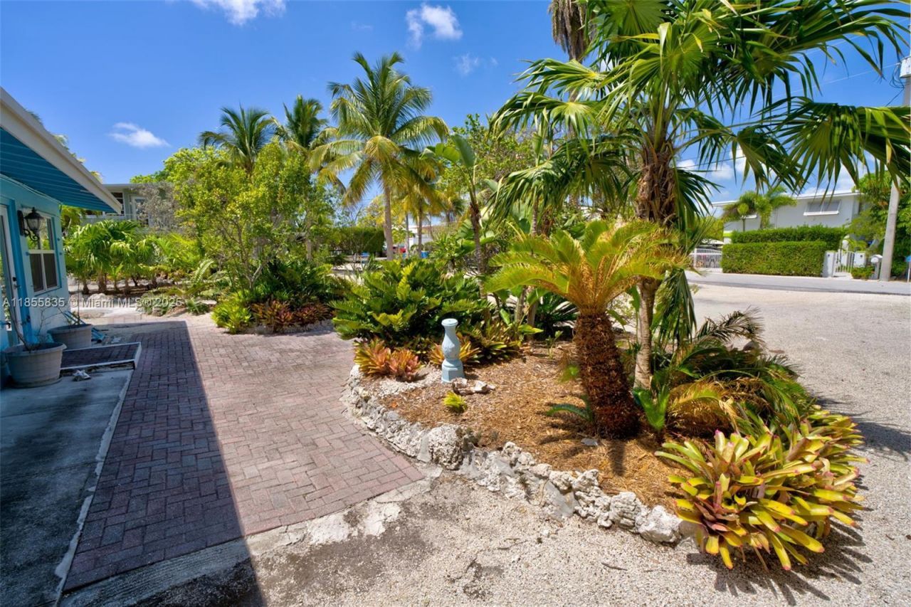 140 Gardenia St, Plantation Key, FL 33070 Photo
