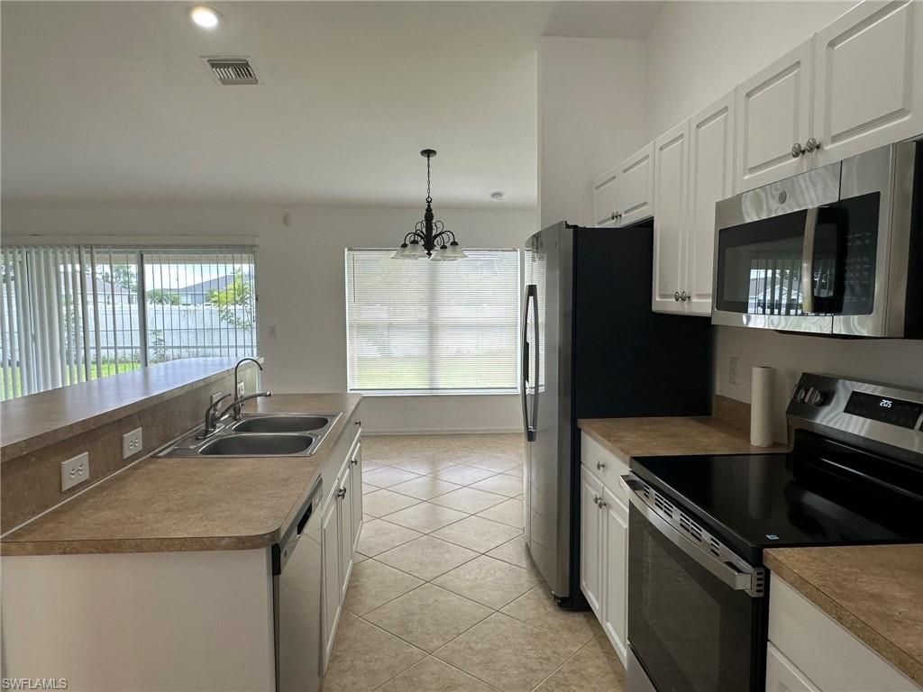 122 NW 15th Ter, Cape Coral, FL 33993 Photo