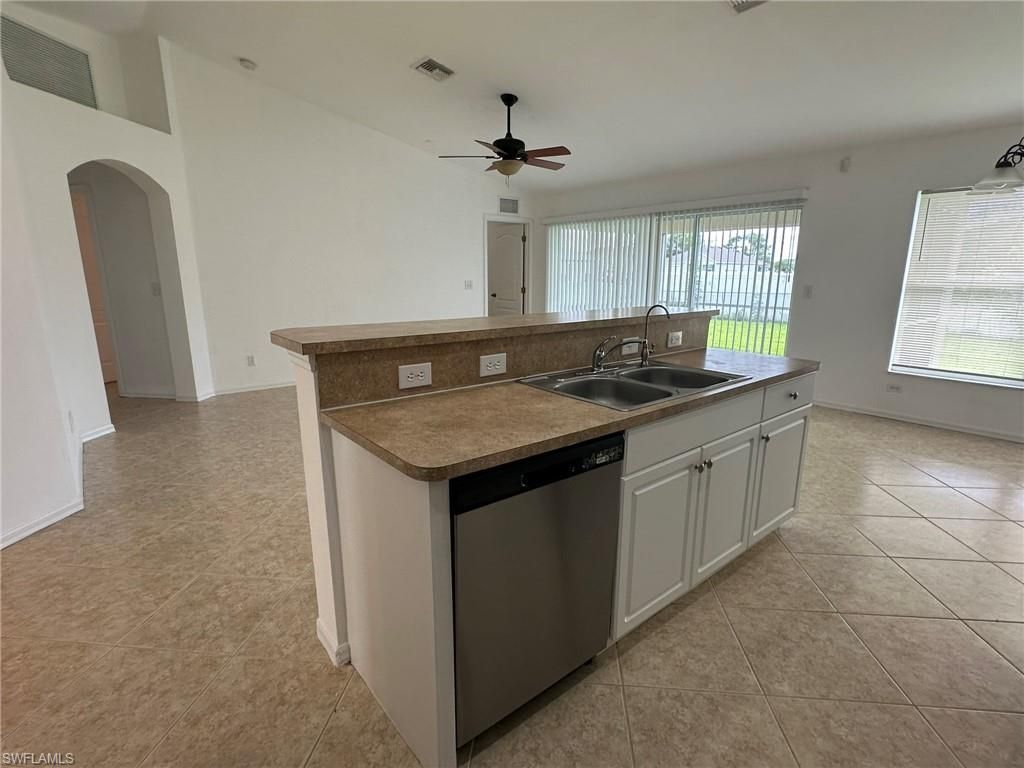 122 NW 15th Ter, Cape Coral, FL 33993 Photo