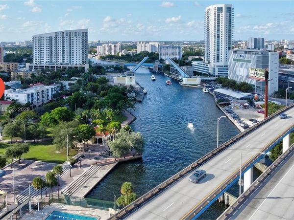 236 SW 4TH AVE, Miami, FL 33130