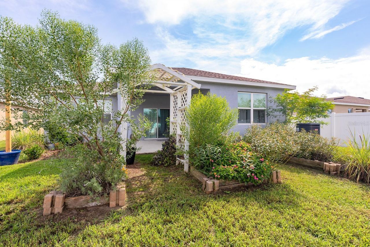 2723 Rowan Street, Tavares, FL 32778 Photo