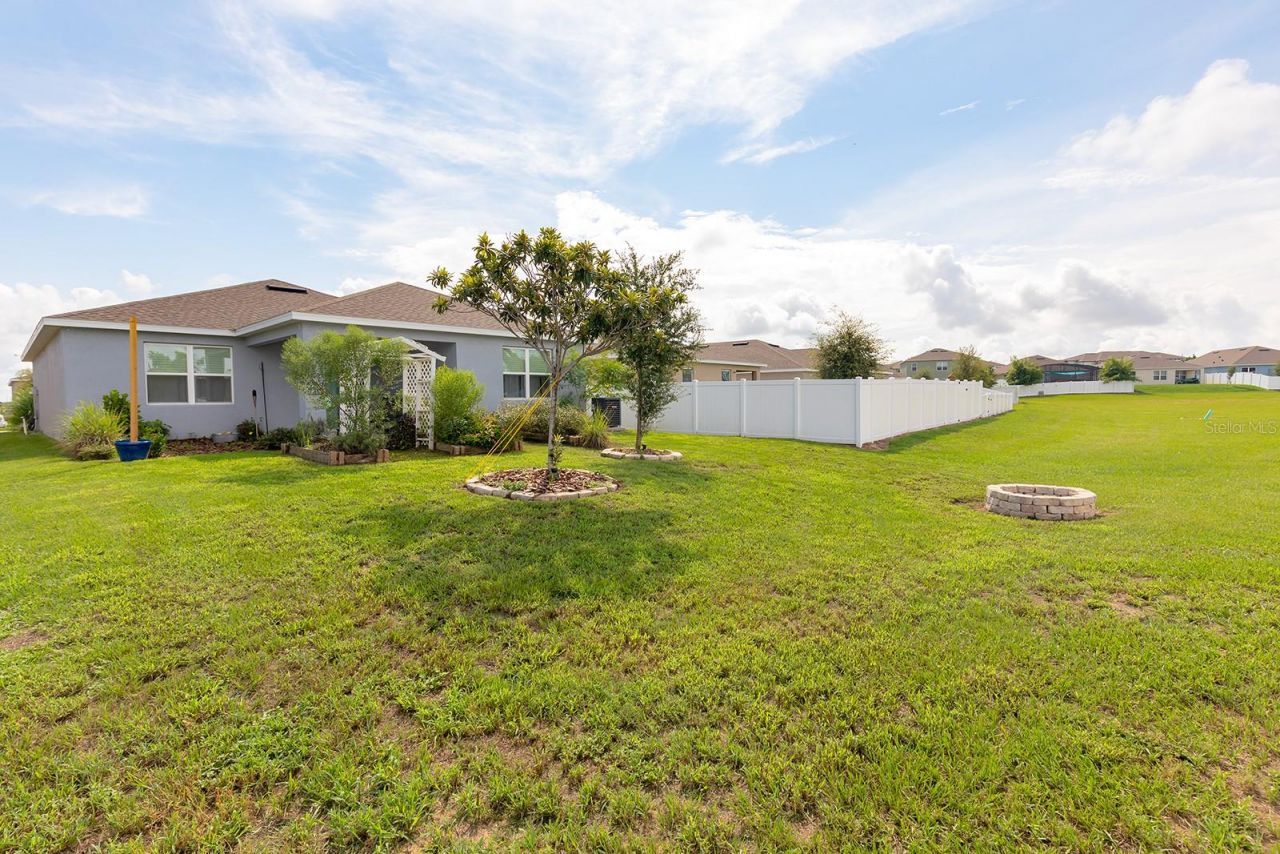 2723 Rowan Street, Tavares, FL 32778 Photo