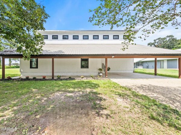 1100 F Vieux Jacquet Road, Broussard, LA 70518