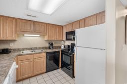 311 69th Ave. N photo 4