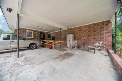 171 Elizabeth Street Photo 10