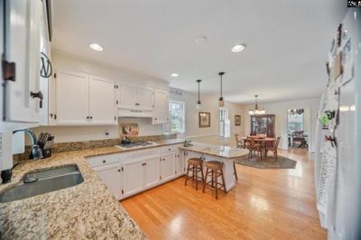 171 Elizabeth Street Photo 20