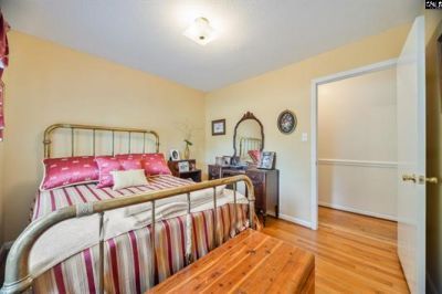 171 Elizabeth Street Photo 28