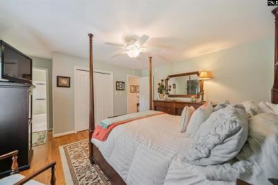 171 Elizabeth Street Photo 36