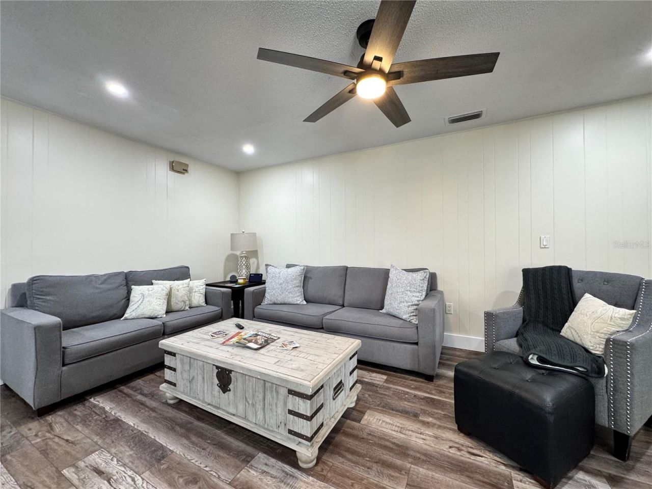 6813 13th Avenue Drive W, Bradenton, FL 34209 Photo